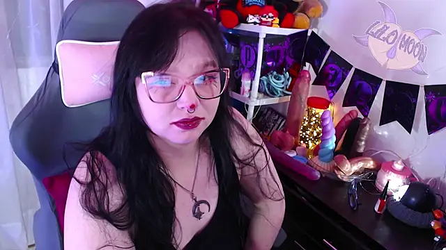 LiloMoon69 online show from 10/28/25, 01:09