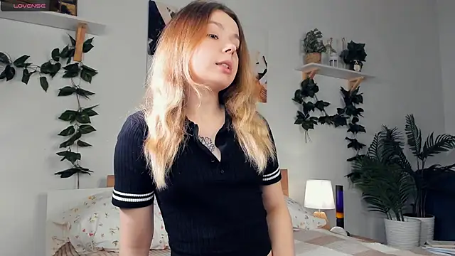 DominikaElis online show from 01/10/25, 07:11