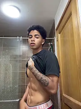 Snapshot of JoanG10 chatting on 09/13/25, 01:49 JoanG10 online show from 09/13/25, 01:49