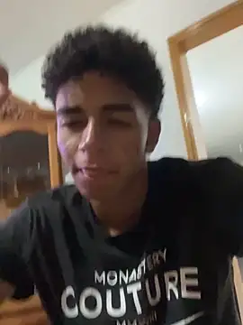 Snapshot of JoanG10 chatting on 09/15/25, 02:33 JoanG10 online show from 09/15/25, 02:33