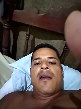 Snapshot of bolumba chatting on 09/29/25, 03:11 bolumba online show from 09/29/25, 03:11