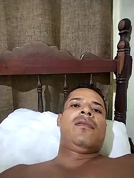 Snapshot of bolumba chatting on 10/23/25, 06:45 bolumba online show from 10/23/25, 06:45