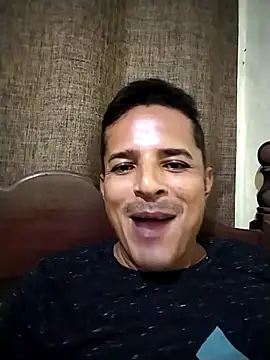 Snapshot of bolumba chatting on 10/24/25, 01:24 bolumba online show from 10/24/25, 01:24