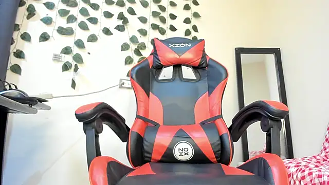 Snapshot of johan_beley_ chatting on 10/19/25, 03:12 johan beley online show from 10/19/25, 03:12