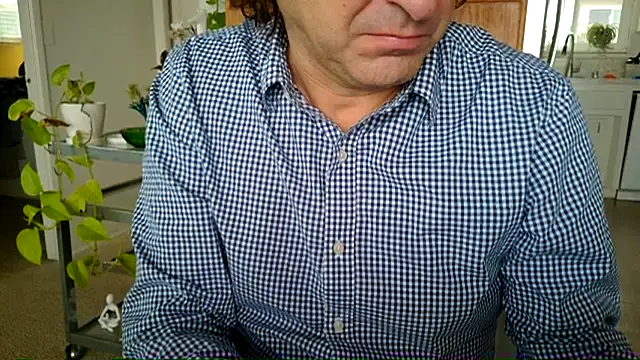 Snapshot of costanza7070 chatting on 02/26/25, 04:14 costanza7070 online show from 02/26/25, 04:14