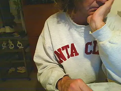 Snapshot of costanza7070 chatting on 11/07/25, 06:02 costanza7070 online show from 11/07/25, 06:02