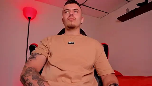 james connor2 online show from 10/22/25, 07:46