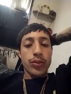 Snapshot of Gibbzmx chatting on 10/31/25, 09:05 Gibbzmx online show from 10/31/25, 09:05