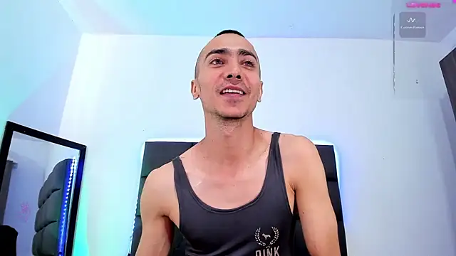 Snapshot of steven_hott8 chatting on 01/12/25, 02:09 steven hott8 online show from 01/12/25, 02:09