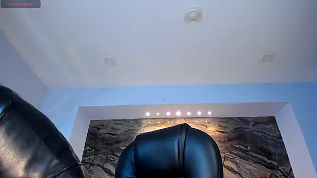 Snapshot of NatyFerrer_ chatting on 12/29/24, 10:34 NatyFerrer online show from 12/29/24, 10:34