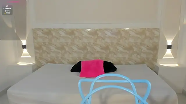 AliceRoss0 online show from 10/21/25, 08:31