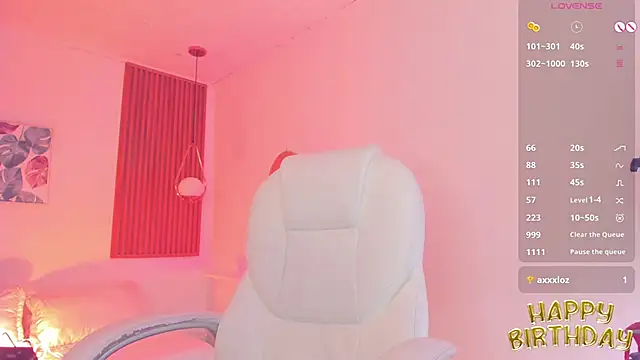 TiffanyWright online show from 10/20/25, 12:16