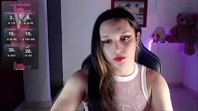 Snapshot of alexaryderr chatting on 03/11/25, 12:33 alexaryderr online show from 03/11/25, 12:33