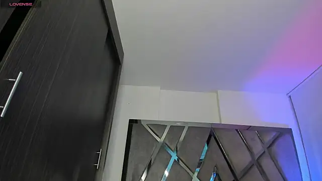 Snapshot of samaay07_ chatting on 10/25/25, 03:03 samaay07 online show from 10/25/25, 03:03