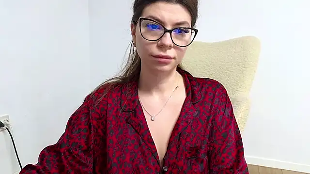 Jullyenn3 online show from 01/21/25, 03:54