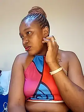 Snapshot of Pretty_tiffany chatting on 10/21/25, 11:27 Pretty tiffany online show from 10/21/25, 11:27