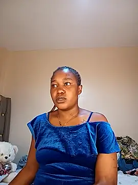 Snapshot of Pretty_tiffany chatting on 10/26/25, 04:24 Pretty tiffany online show from 10/26/25, 04:24