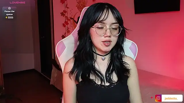Snapshot of suzumi__ chatting on 12/03/24, 05:09 suzumi online show from 12/03/24, 05:09