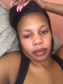 Snapshot of NAUGHTYSHALOTXX chatting on 09/22/25, 10:06 NAUGHTYSHALOTXX online show from 09/22/25, 10:06