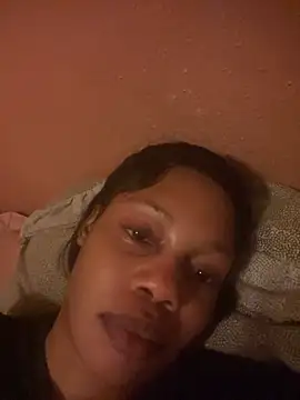 Snapshot of NAUGHTYSHALOTXX chatting on 09/28/25, 05:18 NAUGHTYSHALOTXX online show from 09/28/25, 05:18