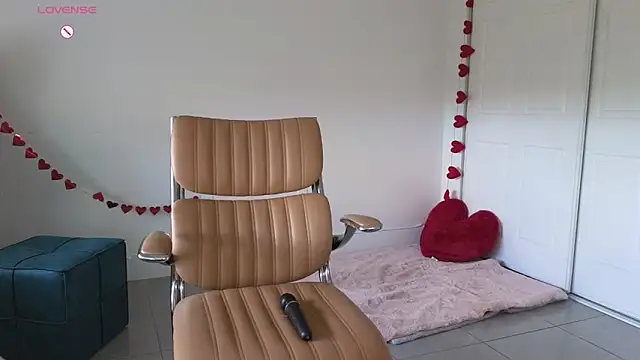 Sapphir3xoxo online show from 02/12/25, 03:16