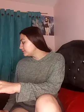 Nahiara velez online show from 02/05/25, 10:33