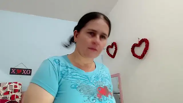 victoria jones online show from 10/13/25, 02:06