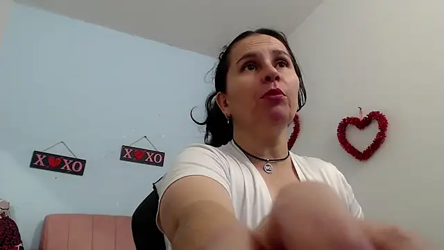 victoria jones online show from 11/15/25, 12:45