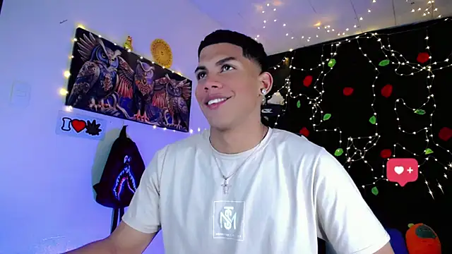 Snapshot of Damian_latinxxx chatting on 01/07/25, 03:03 Damian latinxxx online show from 01/07/25, 03:03