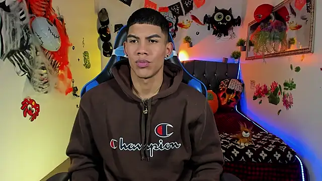 Damian latinxxx online show from 10/25/25, 03:14