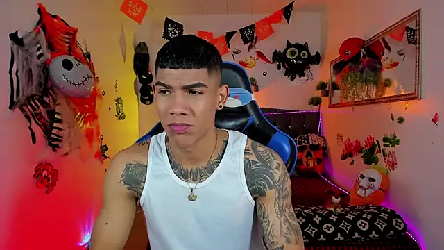 Damian latinxxx online show from 10/30/25, 03:08