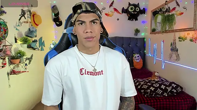 Damian latinxxx online show from 11/13/25, 03:16