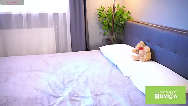 Snapshot of Bellacle chatting on 02/24/25, 10:48 Bellacle online show from 02/24/25, 10:48