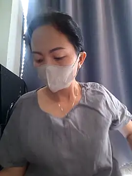 Baby-sexytits18 online show from 10/16/25, 11:39