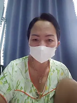 Baby-sexytits18 online show from 10/23/25, 11:24