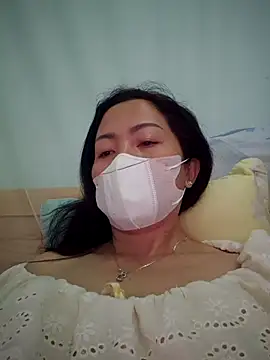 Baby-sexytits18 online show from 10/28/25, 11:18