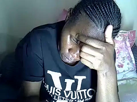 Sweet serah online show from 03/15/25, 06:10