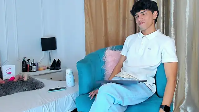 Snapshot of Santy_carrington chatting on 01/22/25, 11:43 Santy carrington online show from 01/22/25, 11:43