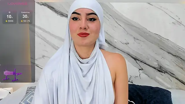 Snapshot of fatimarab chatting on 12/12/24, 10:52 fatimarab online show from 12/12/24, 10:52