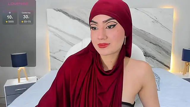 Snapshot of fatimarab chatting on 12/13/24, 07:53 fatimarab online show from 12/13/24, 07:53