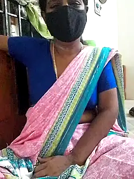 Snapshot of Tamil--Rani chatting on 12/13/24, 03:43 Tamil--Rani online show from 12/13/24, 03:43