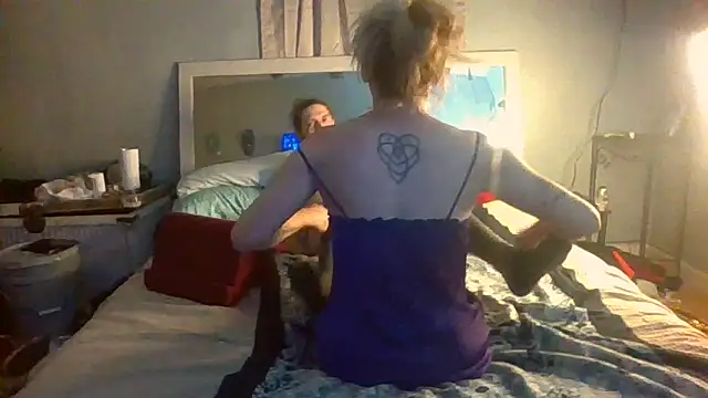 fuckmeharder1995 online show from 02/01/25, 09:40