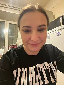 Snapshot of OlgaBuzzz chatting on 02/18/25, 01:33 OlgaBuzzz online show from 02/18/25, 01:33