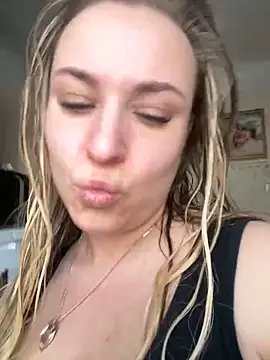 Snapshot of OlgaBuzzz chatting on 02/20/25, 03:34 OlgaBuzzz online show from 02/20/25, 03:34