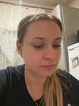 Snapshot of OlgaBuzzz chatting on 03/03/25, 12:48 OlgaBuzzz online show from 03/03/25, 12:48