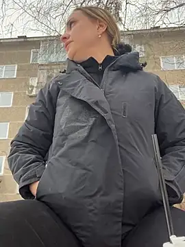 Snapshot of OlgaBuzzz chatting on 03/18/25, 10:36 OlgaBuzzz online show from 03/18/25, 10:36