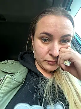 Snapshot of OlgaBuzzz chatting on 10/03/25, 10:56 OlgaBuzzz online show from 10/03/25, 10:56