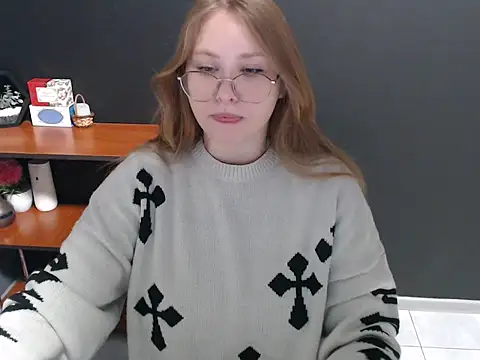 Snapshot of lady_minx chatting on 12/23/24, 07:49 lady minx online show from 12/23/24, 07:49
