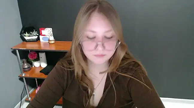 Snapshot of lady_minx chatting on 01/10/25, 10:39 lady minx online show from 01/10/25, 10:39