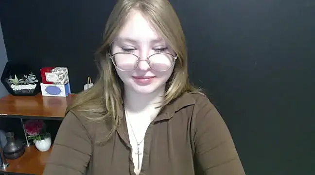 Snapshot of lady_minx chatting on 01/17/25, 07:41 lady minx online show from 01/17/25, 07:41